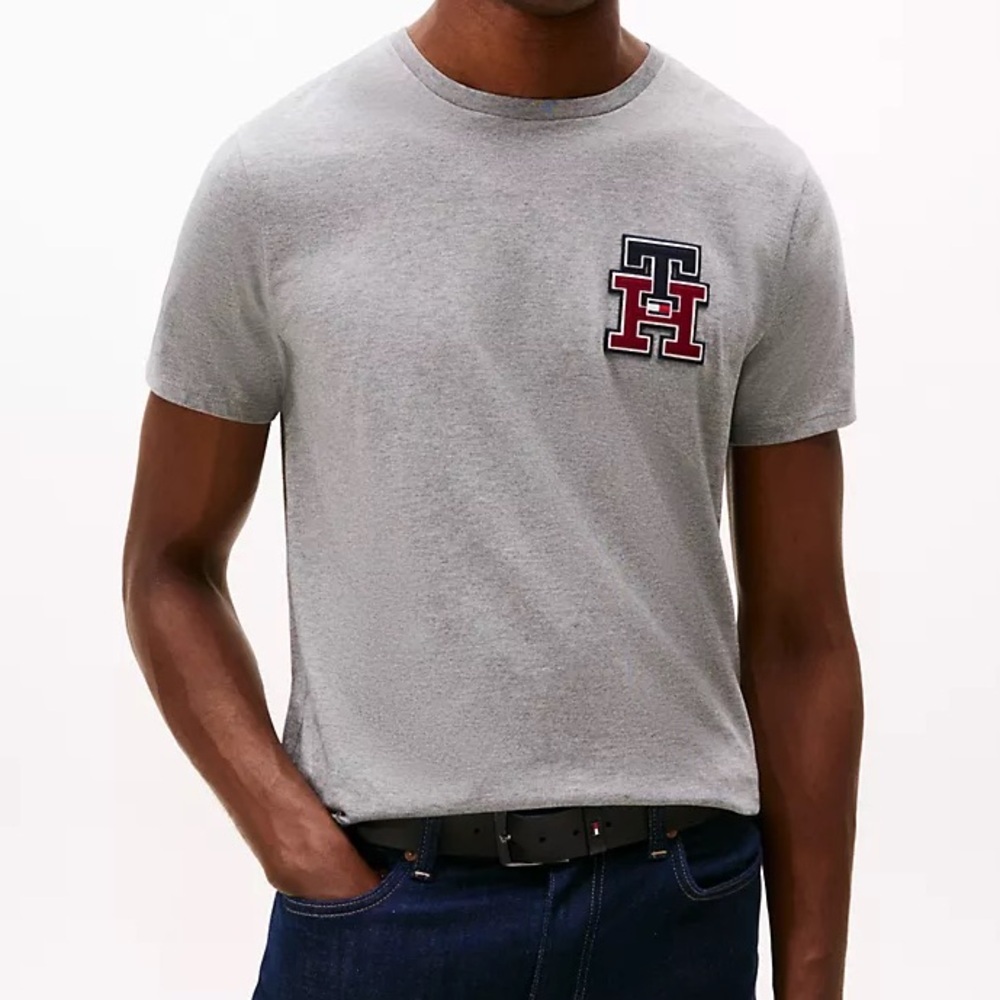Sz various Textured Monogram Logo T-Shirt